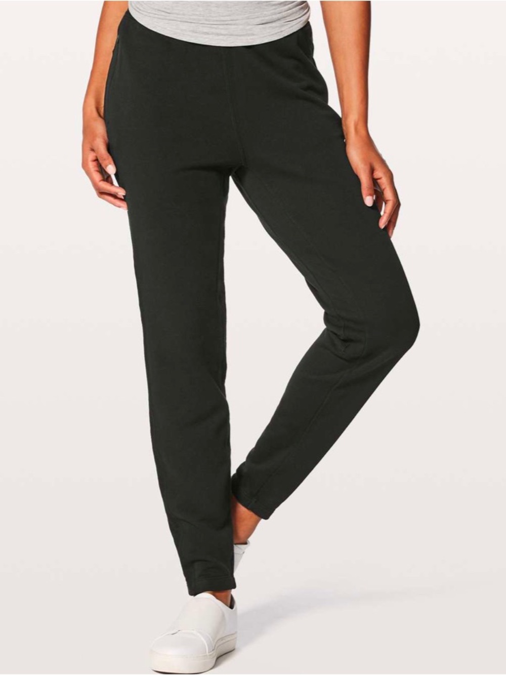 Lululemon Free To Roam Jogger *30" in Black size 4